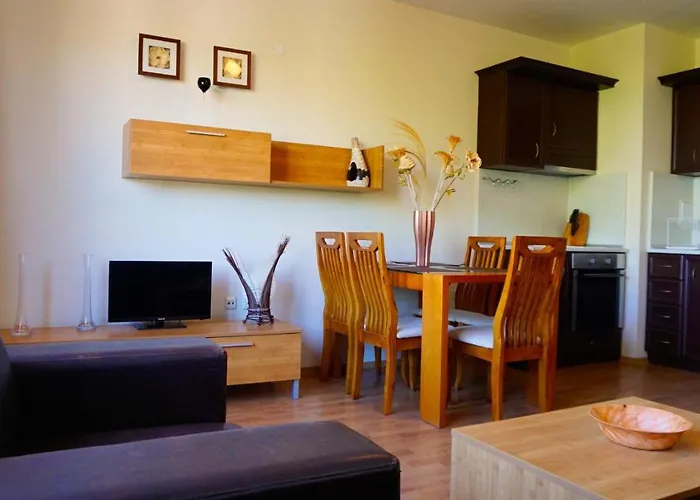 сънрайз - Sunrise Apartment *