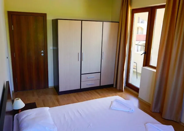 сънрайз - Sunrise Apartment Obzor